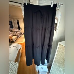 NWT Cueply Black Tiered Skirt, Sz Large
